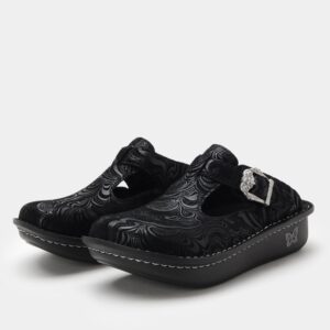 Classic Swirling Black Shoe