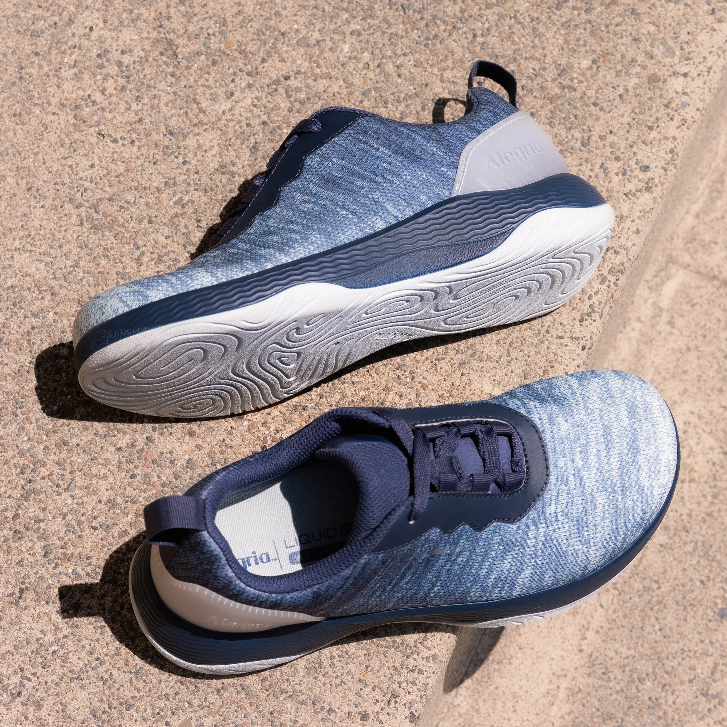 In8 Ombr?? Blue Shoe - Image 2