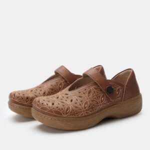 Opheliah Worn Cognac Breeze Shoe